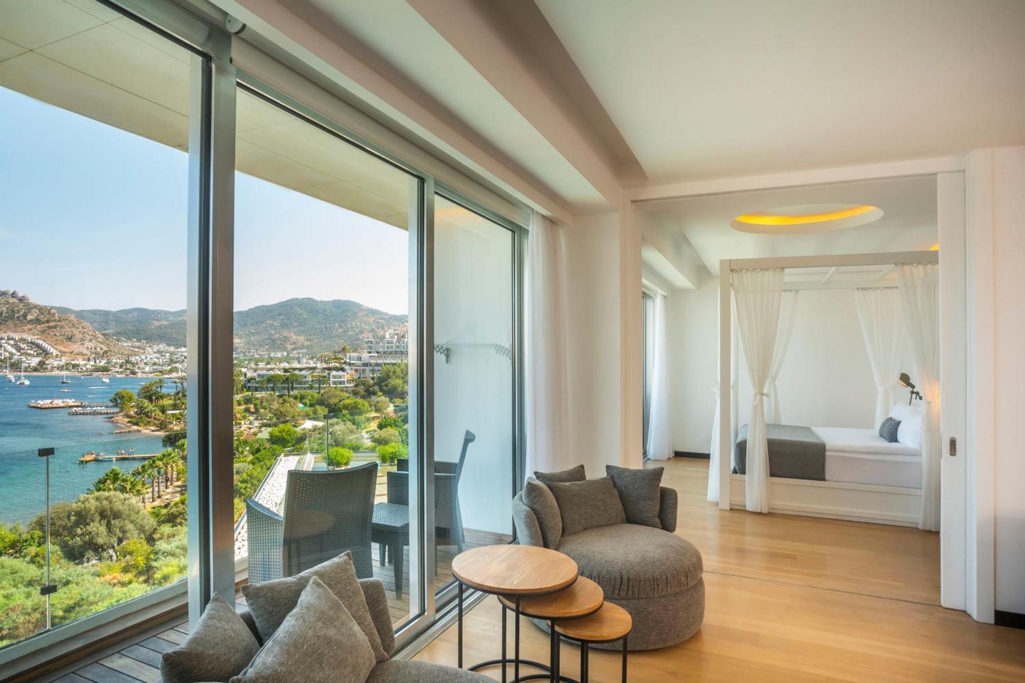 Cape Bodrum Luxury Hotel & Beach Гюндоган Екстериор снимка Suite at the hotel