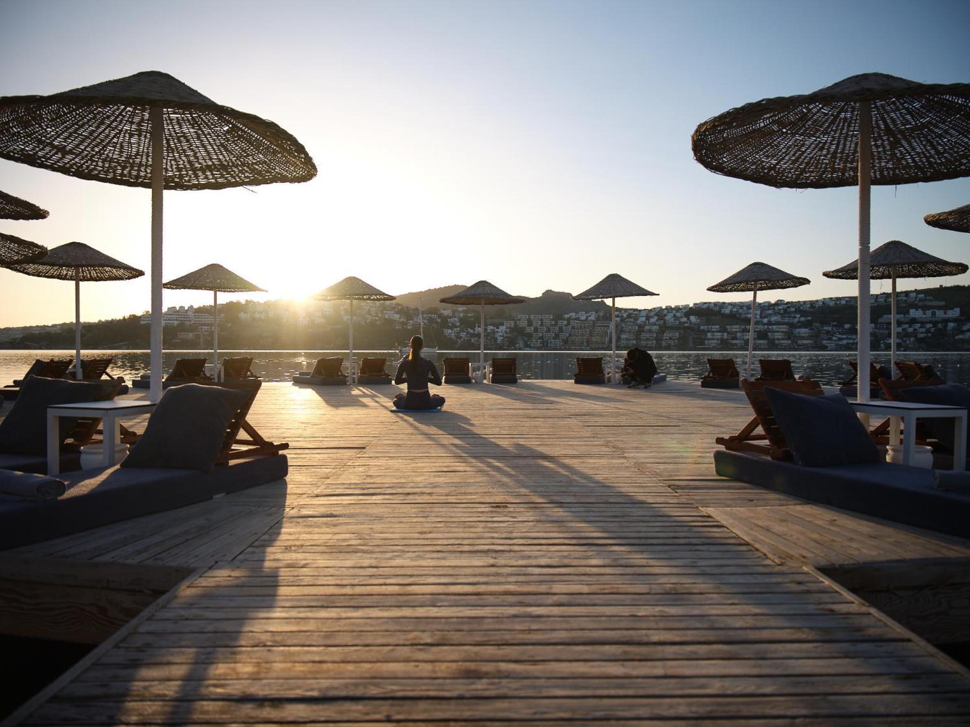 Cape Bodrum Luxury Hotel & Beach Гюндоган Екстериор снимка The beach at the resort